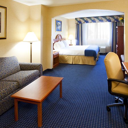 Holiday Inn Express Syracuse Airport By Ihg North Syracuse Ngoại thất bức ảnh