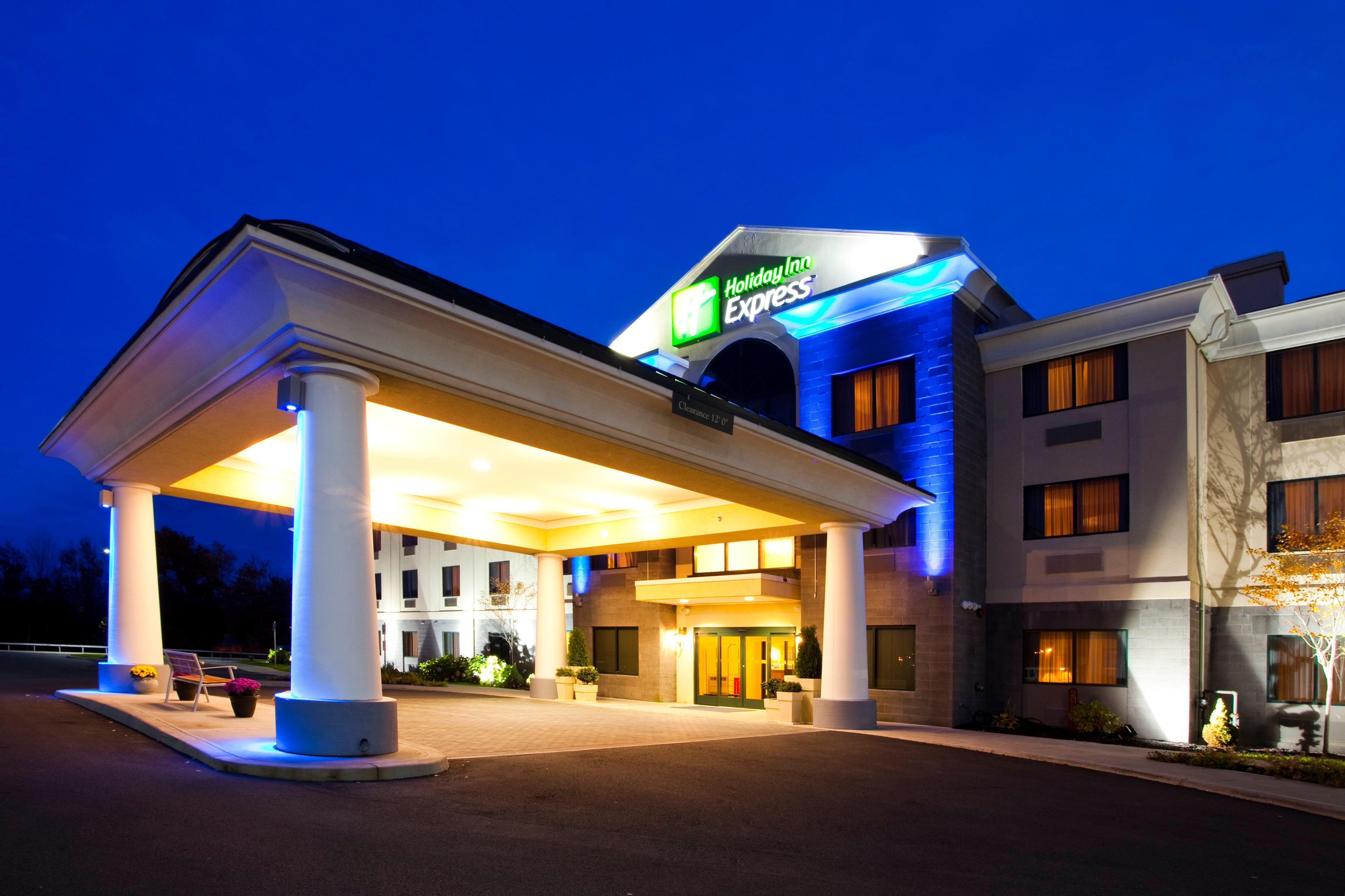 Holiday Inn Express Syracuse Airport By Ihg North Syracuse Ngoại thất bức ảnh