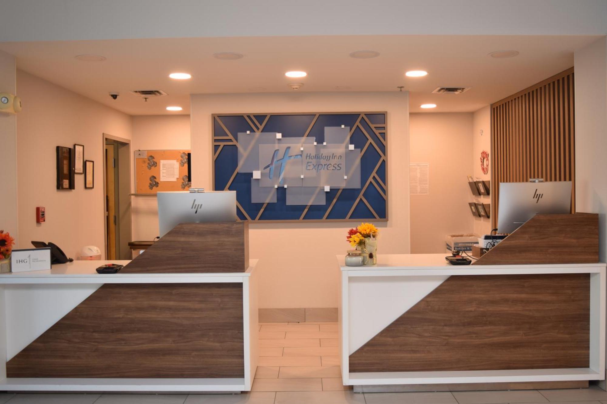 Holiday Inn Express Syracuse Airport By Ihg North Syracuse Ngoại thất bức ảnh