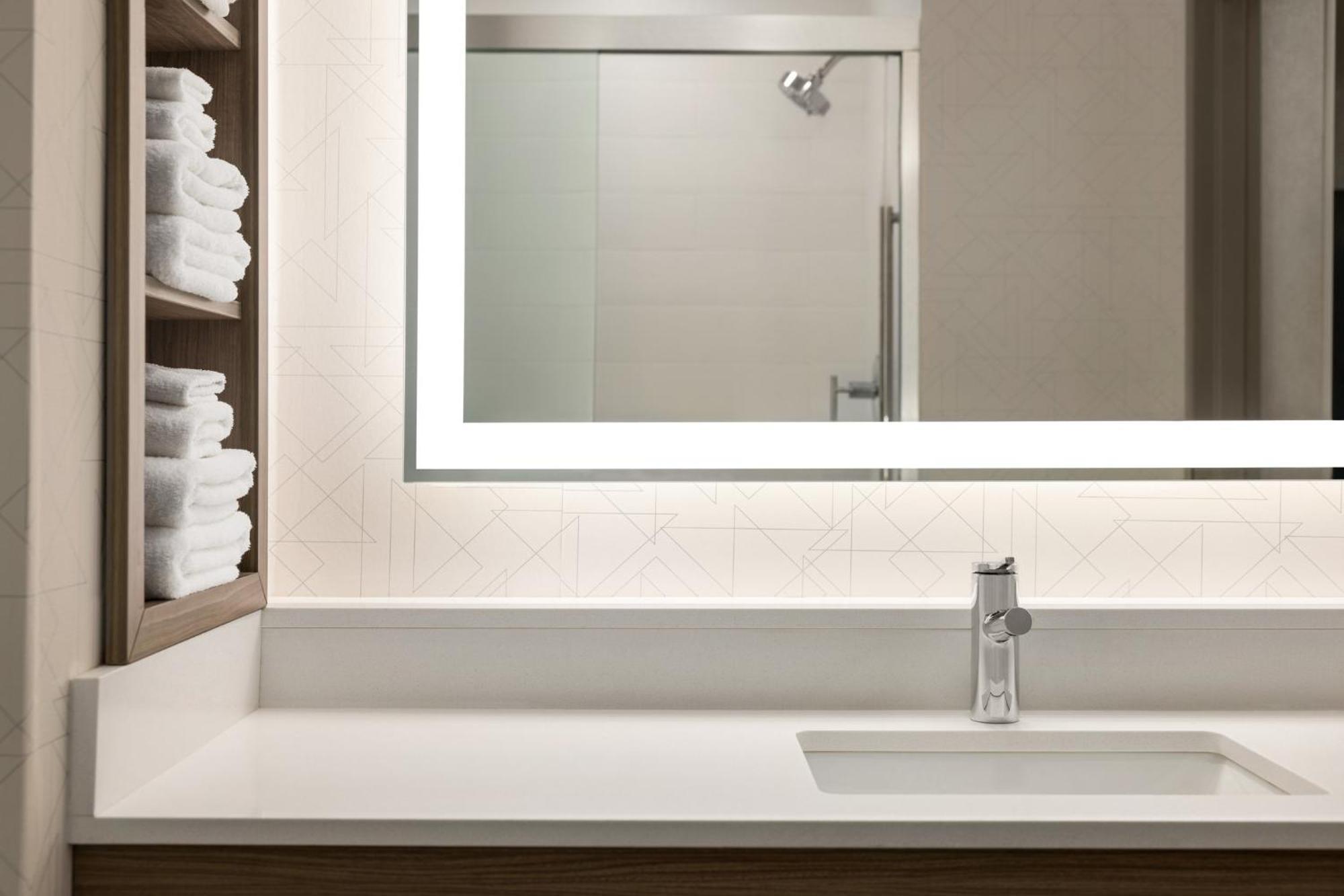 Holiday Inn Express Syracuse Airport By Ihg North Syracuse Ngoại thất bức ảnh